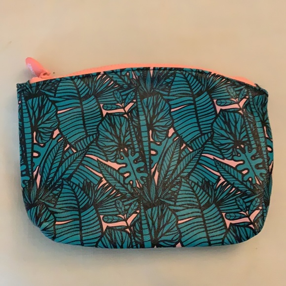 SOLD- ✨2/$8 3/$10 5/$15 Assorted Ipsy bags - Picture 7 of 16